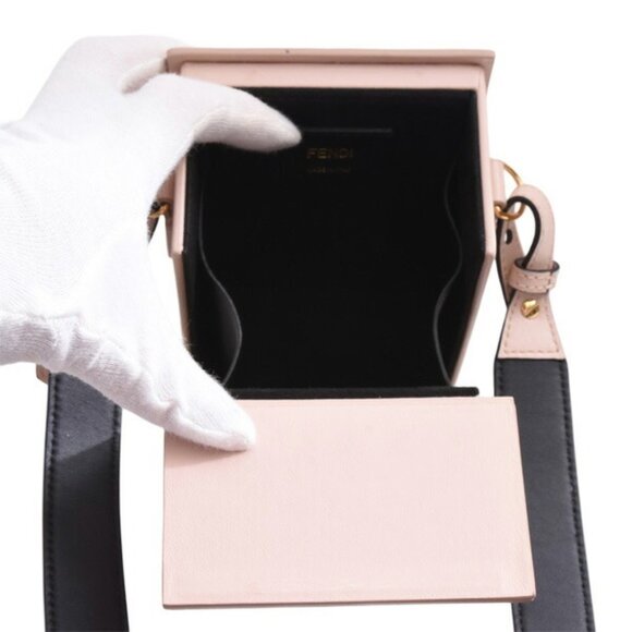 FENDI Pink Shoulder Bag - Picture 4 of 10